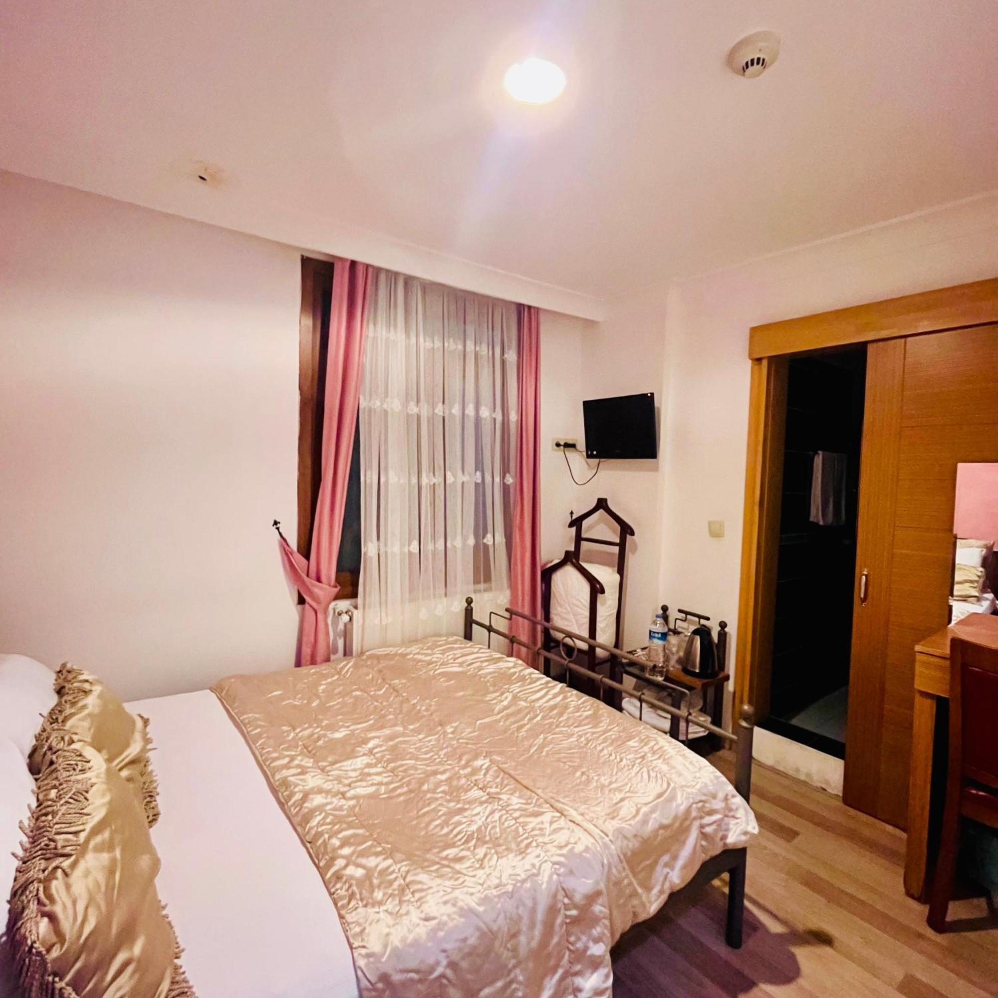 By Sukru Hotel Adalar Exterior photo